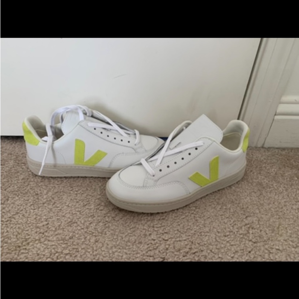 White vejas w yellowish green v size us 9 worn once